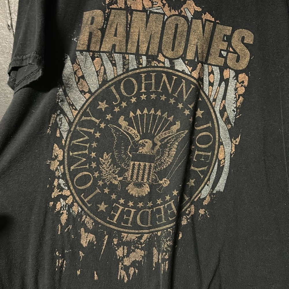 Ramones - Picture 2 of 4